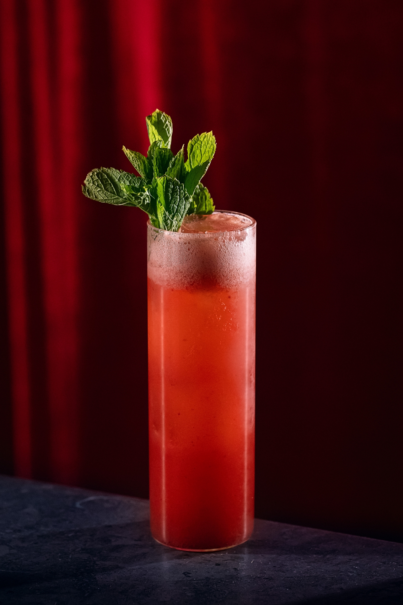 STRAWBERRY & MINT FIZZ